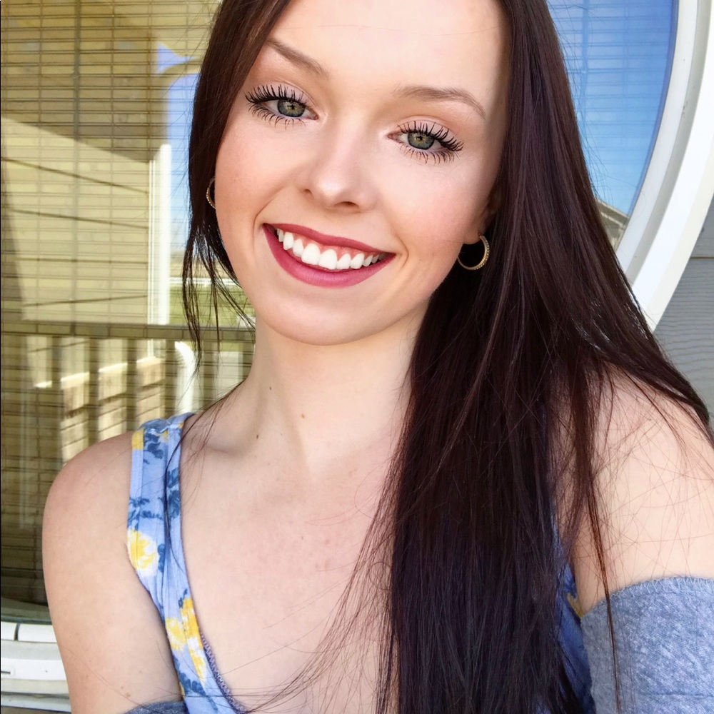 Meet your Posher, Lauren